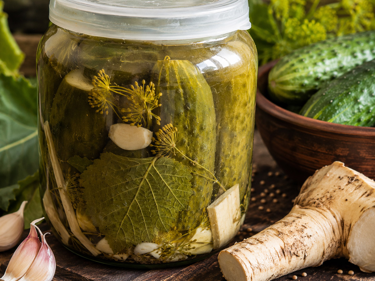 Огурцы на зиму: 15 рецептов хрустящих и вкусных заготовок - 17