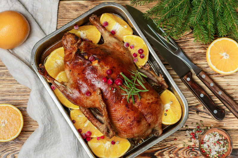 Горячие блюда на новогодний стол: 10 вариантов, которые не привяжут к плите - 7